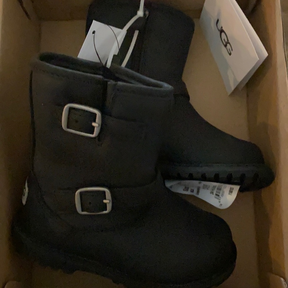 Brand new toddler size 8 Black Uggs